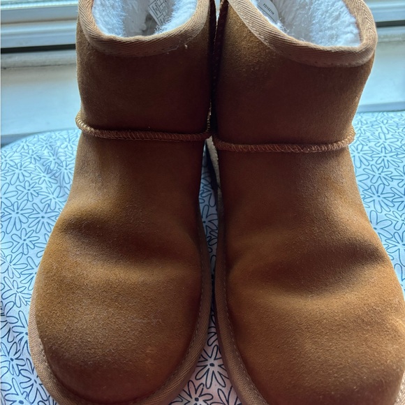 Koolaburra by Ugg mini tan. Only worn a few times. In great shape - Picture 4 of 5